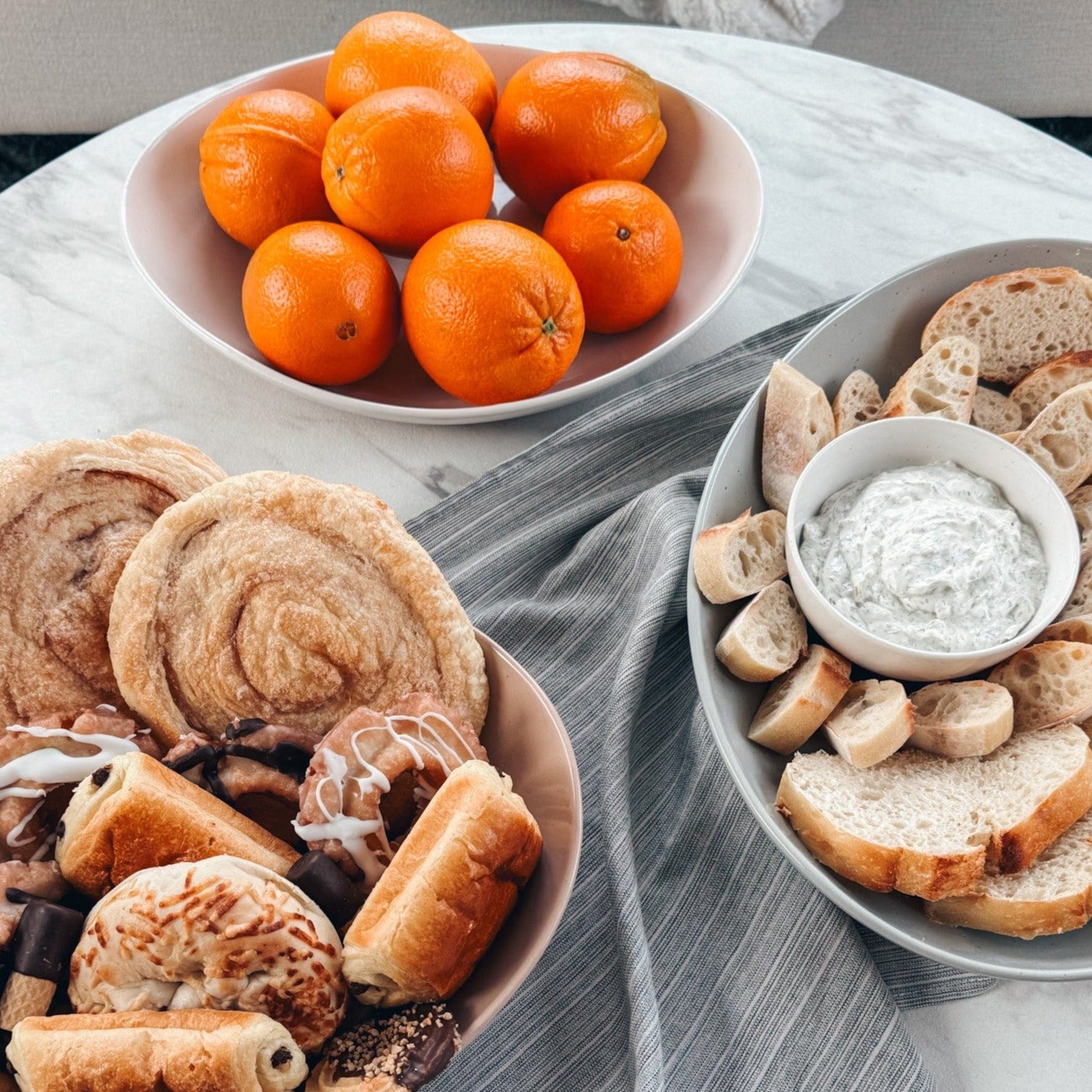 MORA CERAMICS Kitchen & Dining L & XL Serving Dishes - 13.5 & 11.8in - Earl Grey