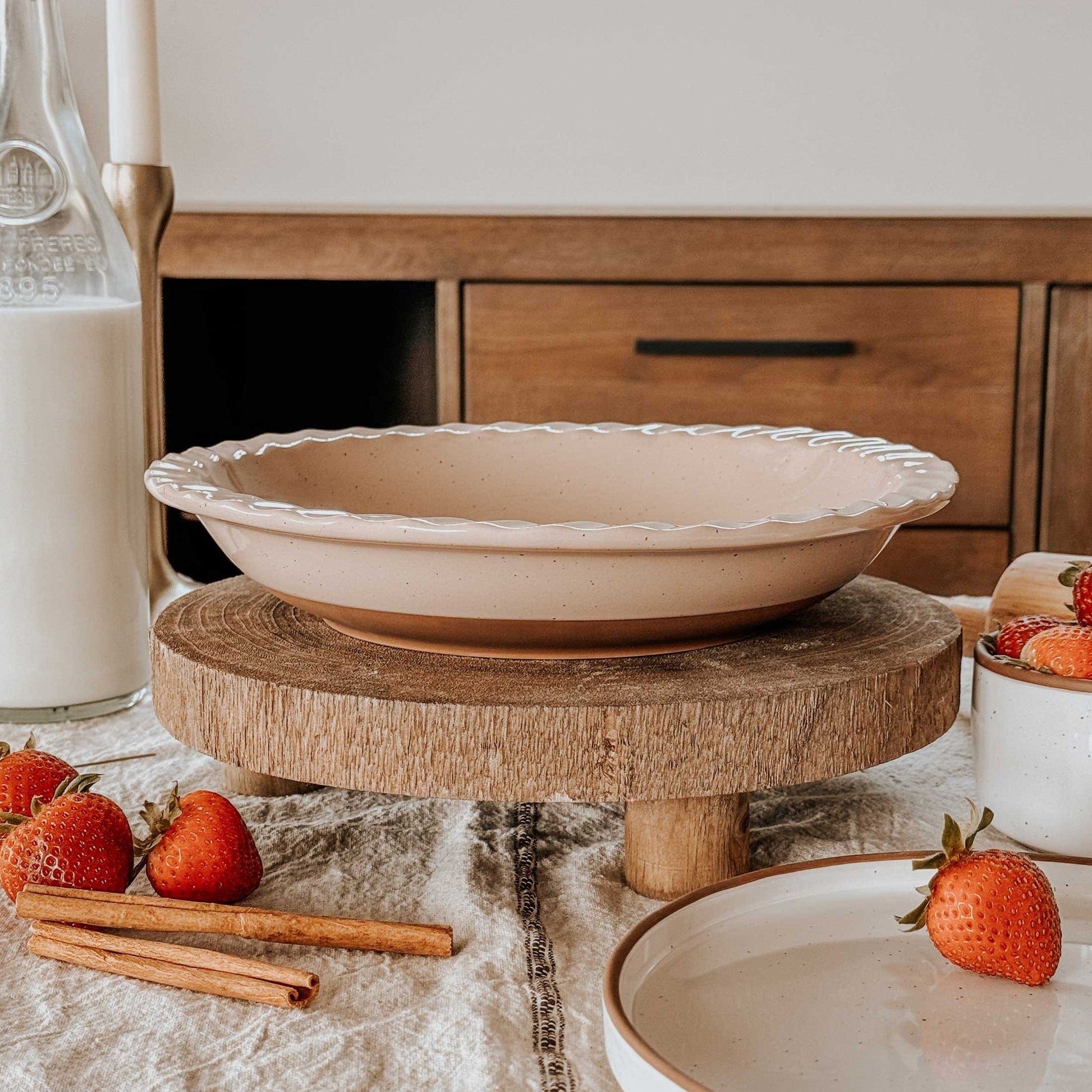 MORA CERAMICS Kitchen & Dining Shallow Pie Pan Set of 2 - 9in - Neutrals