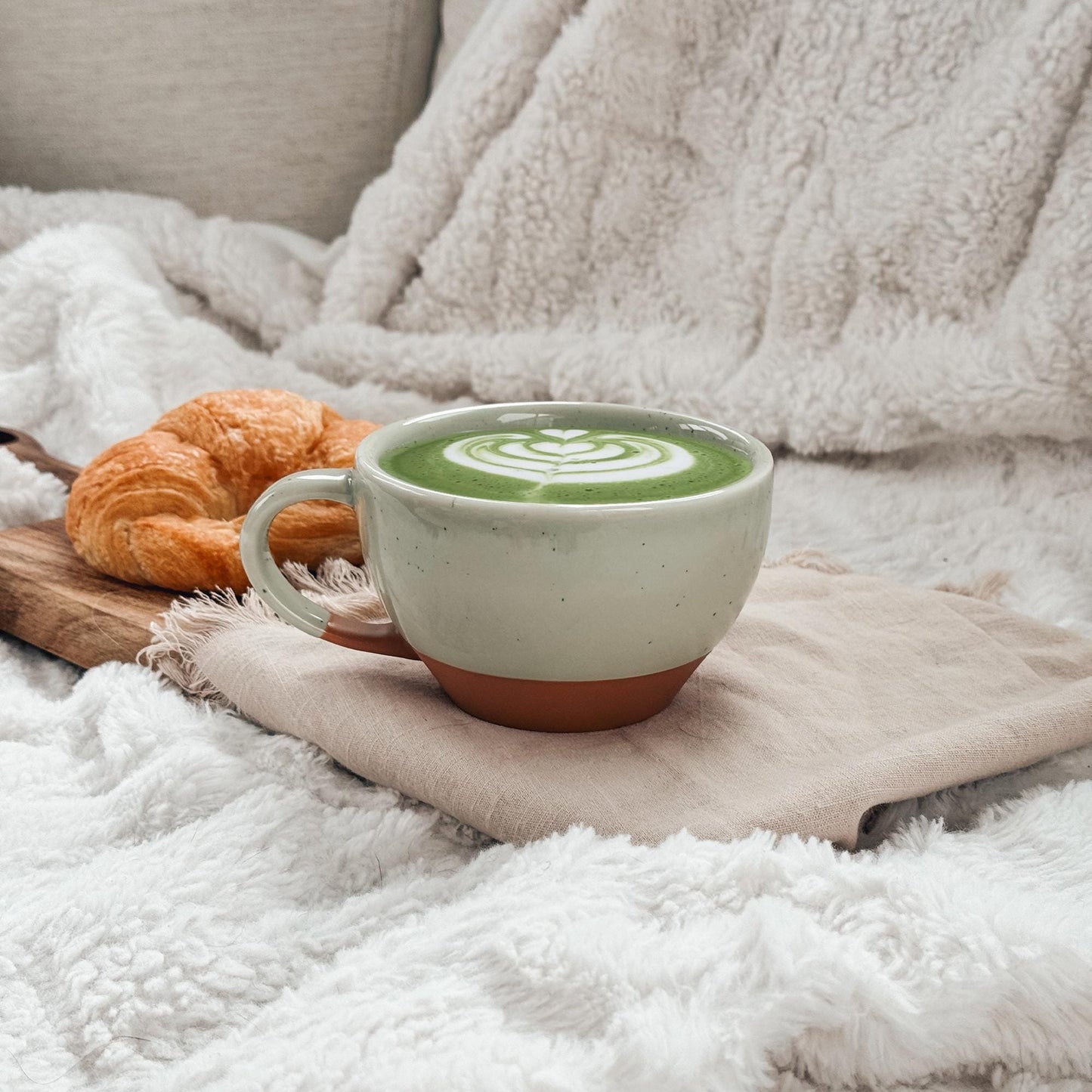 MORA CERAMICS Kitchen & Dining Latte Art Mug - 10.5oz - Light Matcha