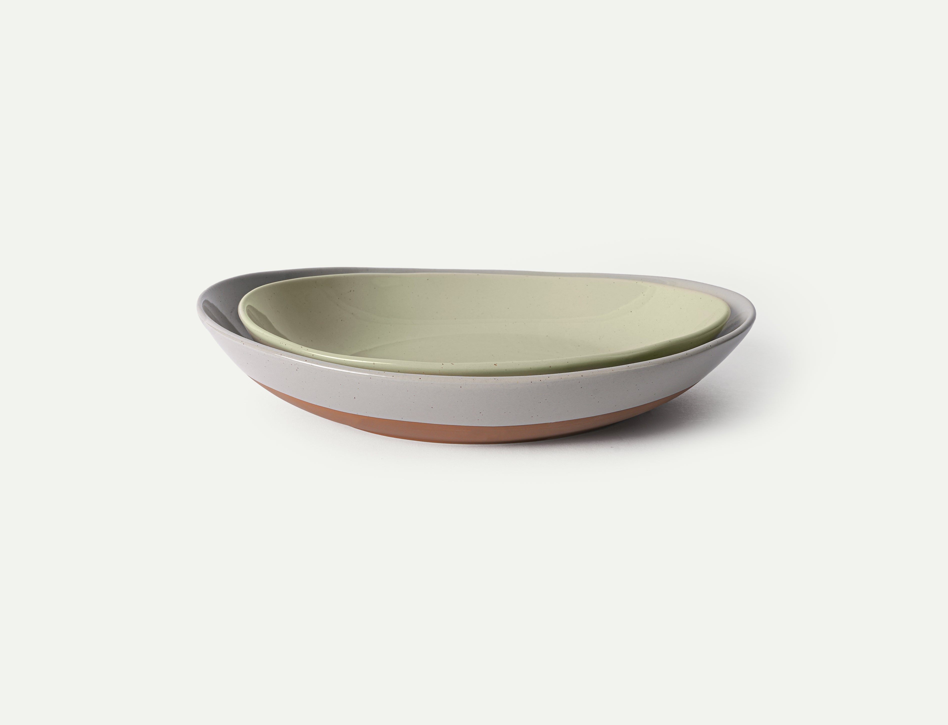 L & XL Serving Dishes - 13.5 & 11.8in - Neutrals (Earl Grey & Light Matcha)