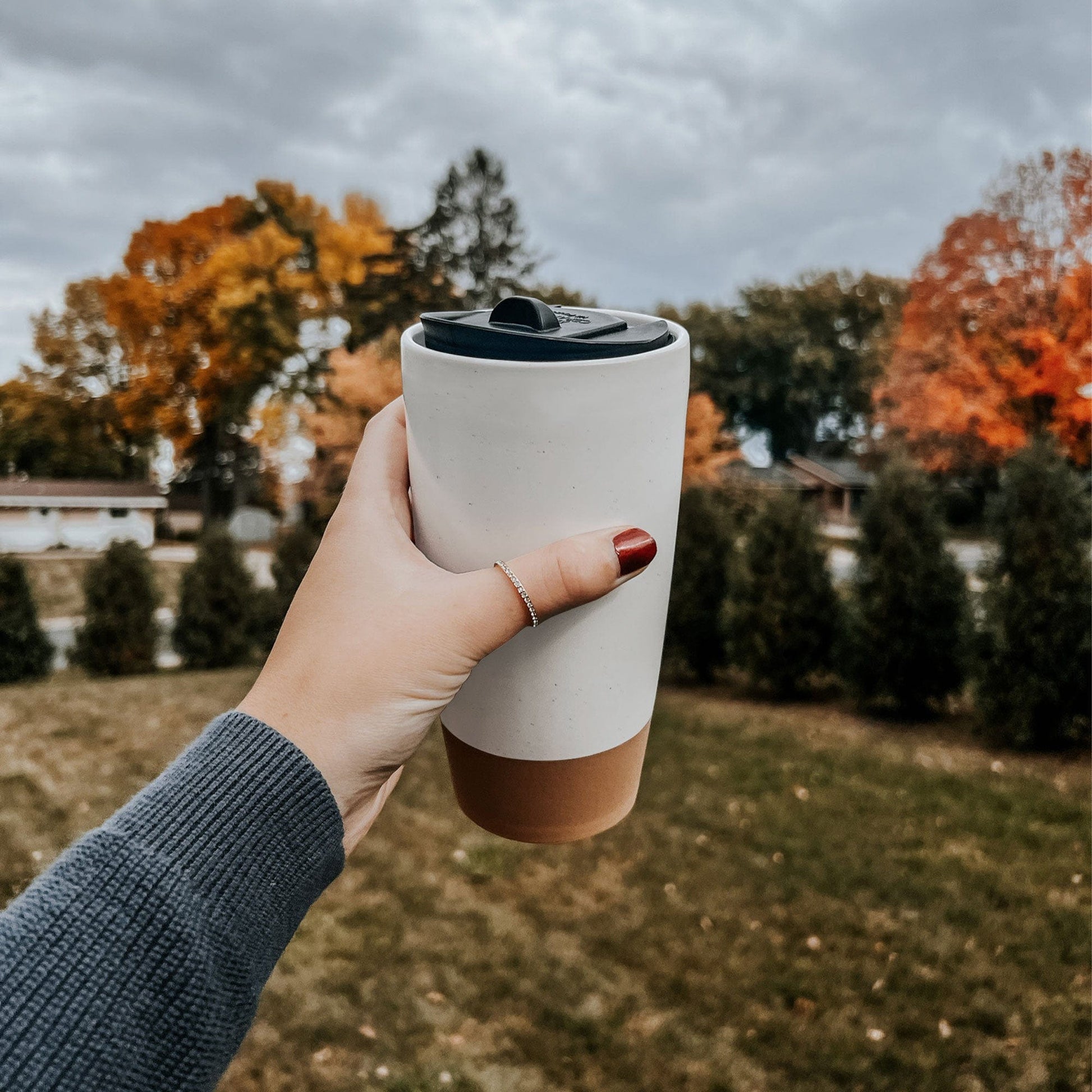 MORA CERAMICS Kitchen & Dining Double Walled Ceramic Travel Mug with Lid - Cotton White - 14oz
