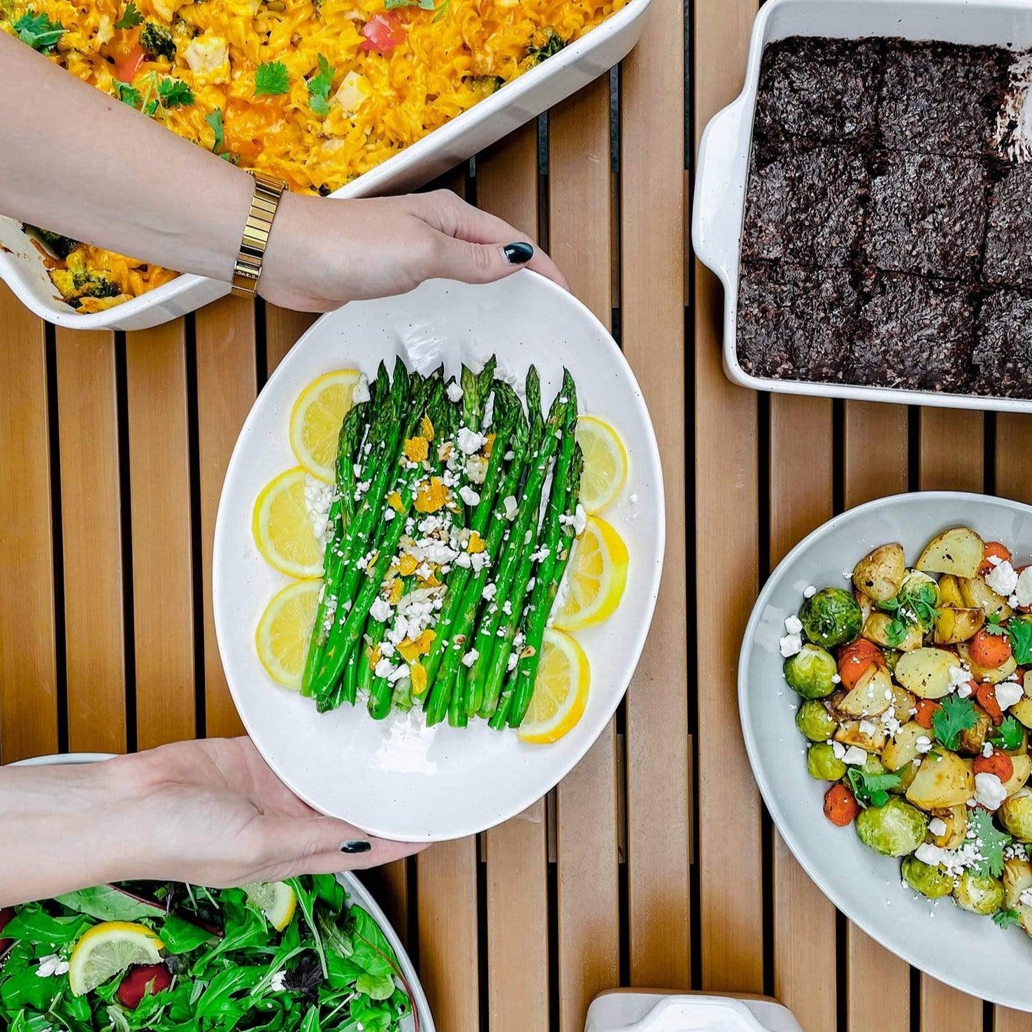 MORA CERAMICS Kitchen & Dining L & XL Serving Dishes - 13.5 & 11.8in - Vanilla White