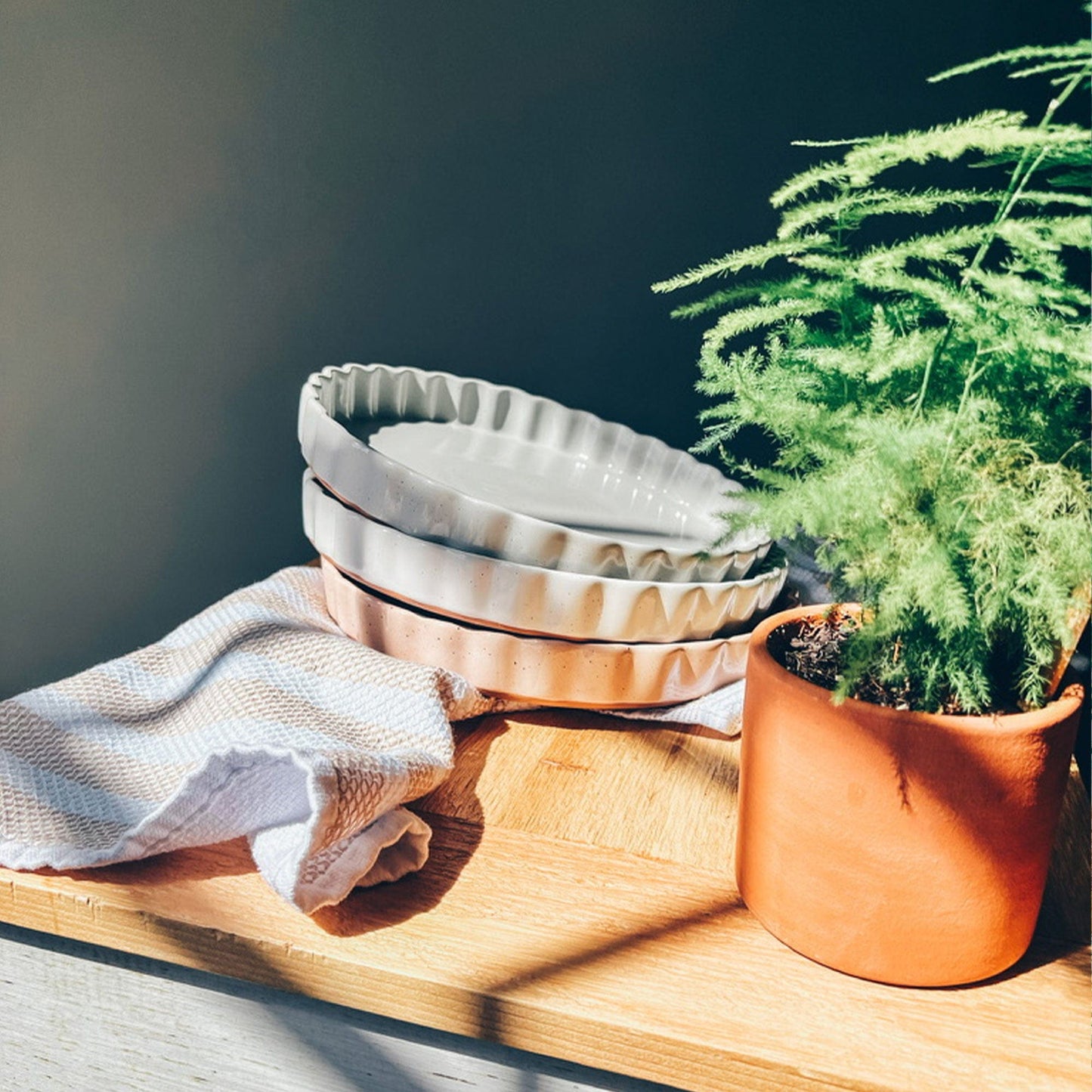 MORA CERAMICS Kitchen & Dining Tart Pan - 10in - Earl Grey