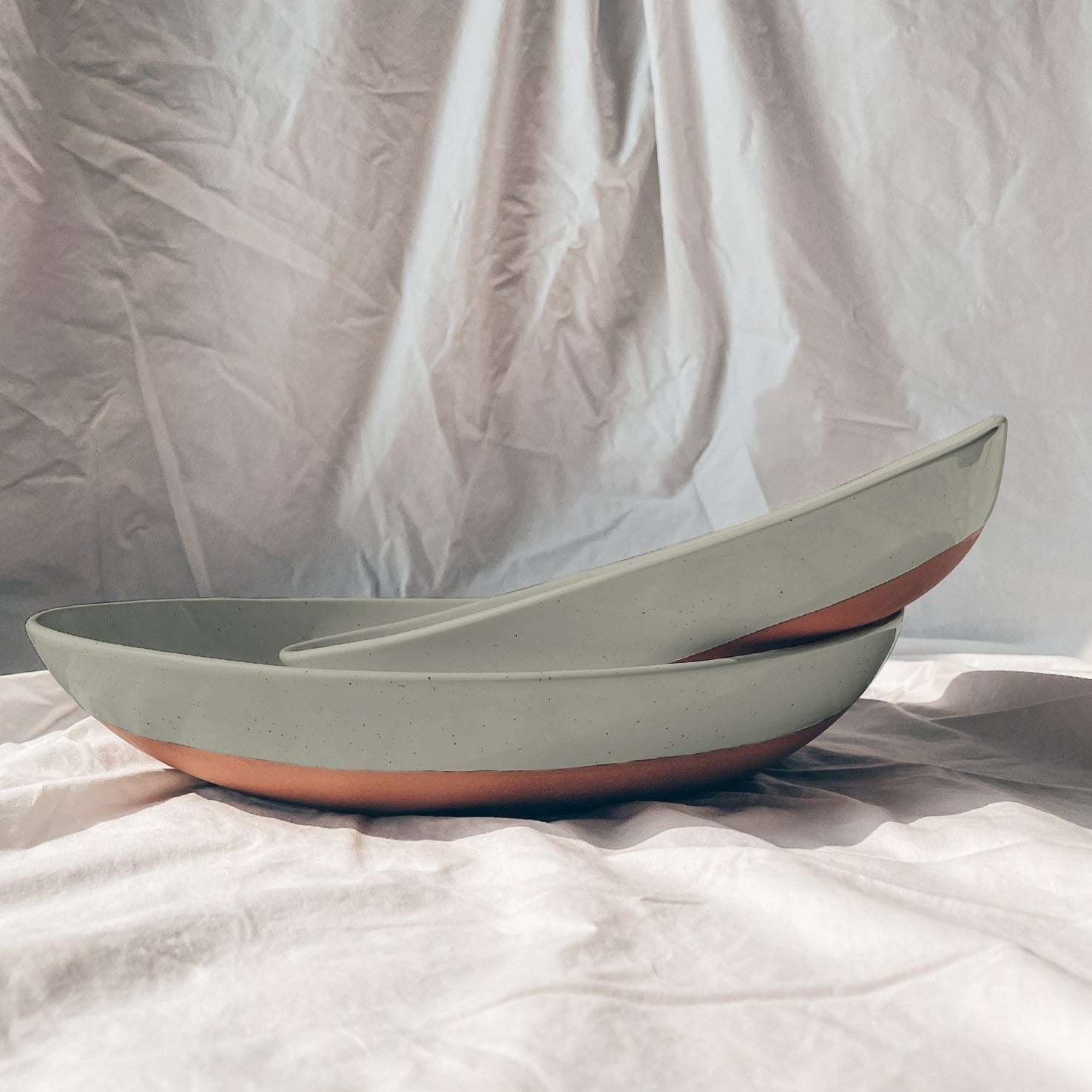 MORA CERAMICS Kitchen & Dining L & XL Serving Dishes - 13.5 & 11.8in - Earl Grey